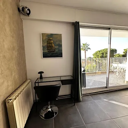 Escapade Apartment